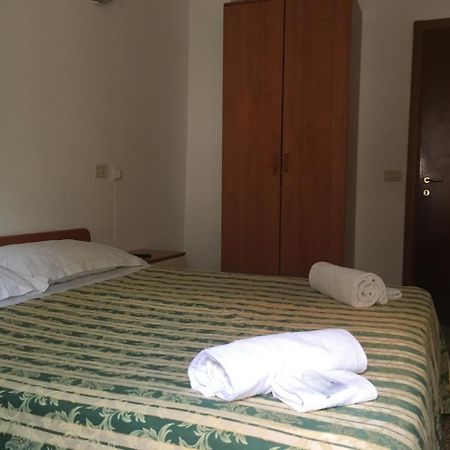 Hotel Primavera San Remo Kültér fotó