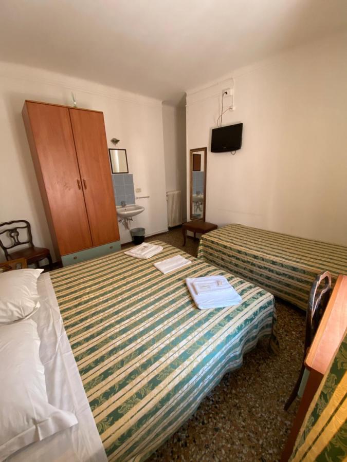 Hotel Primavera San Remo Kültér fotó